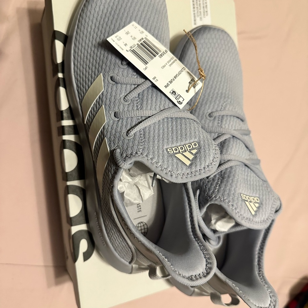 Women’s CLOUDFOAM PURE SPW - never worn